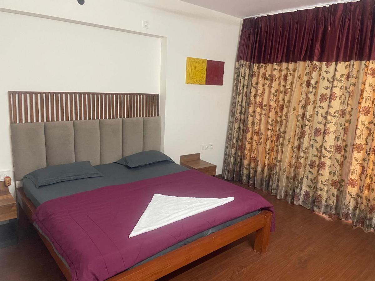 Royal Nest Premium Hotel Pune Exterior photo