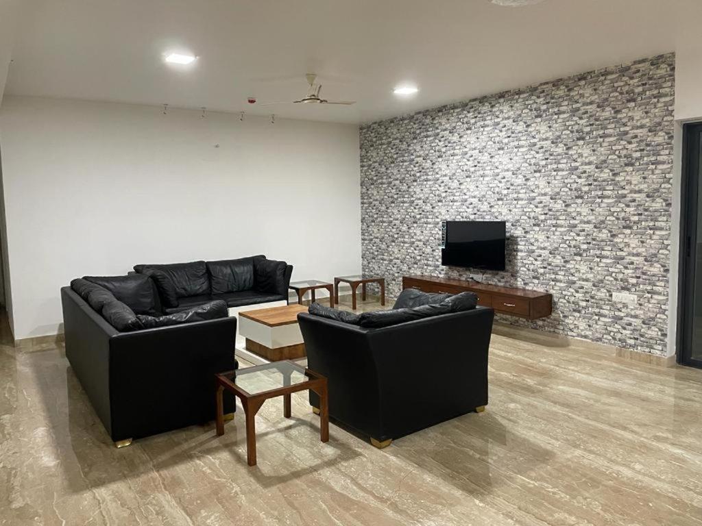 Royal Nest Premium Hotel Pune Exterior photo